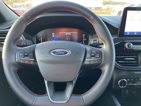 Used 2025 Ford Escape ST-Line image 12