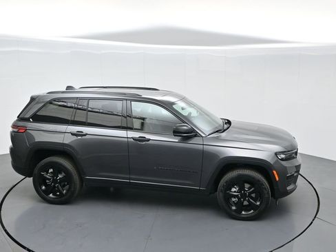 New 2025 Jeep Grand Cherokee Limited image 55