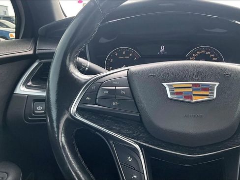 Used 2021 Cadillac XT5 Premium Luxury AWD/4WD image 17