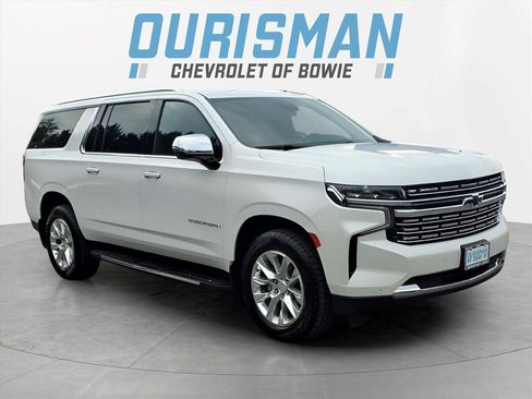 Used 2023 Chevrolet Suburban Premier AWD/4WD image 1