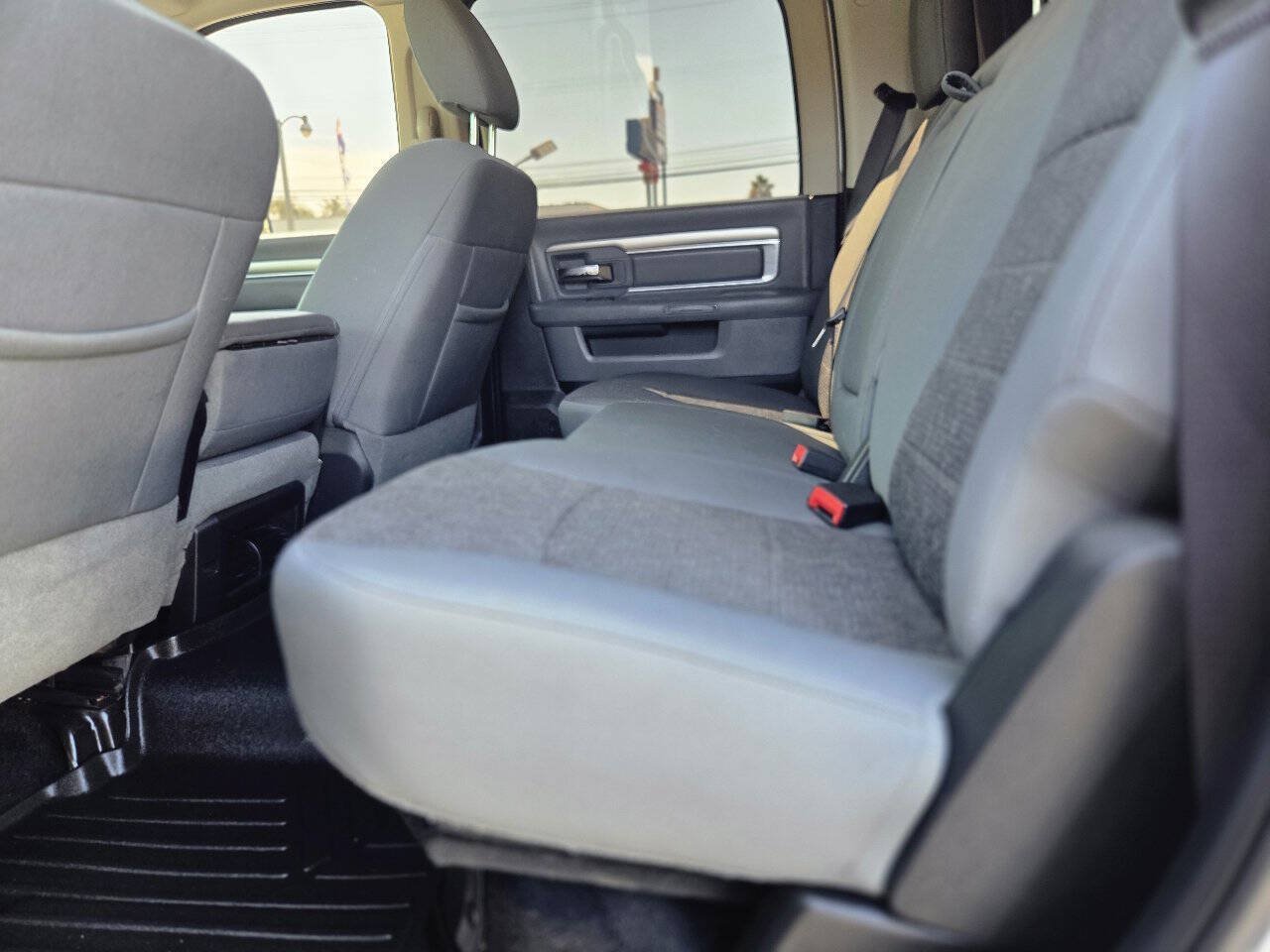 Used 2017 RAM 1500 Big Horn RWD image 38
