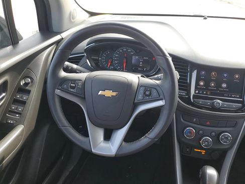 Certified 2022 Chevrolet Trax LT w/ Driver Confidence Package image 29