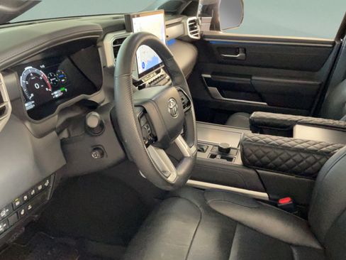 Certified 2024 Toyota Sequoia Platinum AWD/4WD image 21