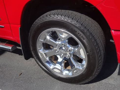 Used 2019 RAM 1500 Big Horn AWD/4WD image 16