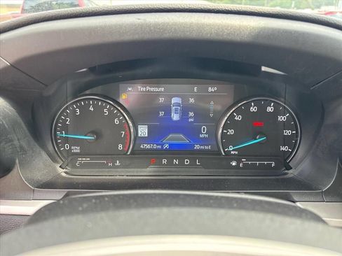 Used 2021 Ford Explorer XLT w/ Equipment Group 202A AWD/4WD image 16