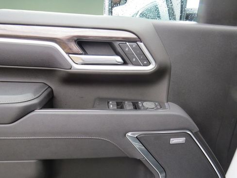 Certified 2025 Chevrolet Silverado 2500 LTZ w/ LTZ Plus Package AWD/4WD image 24