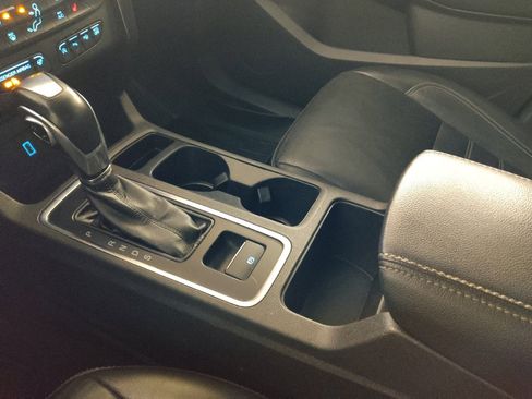 Used 2019 Ford Escape Titanium AWD/4WD image 26
