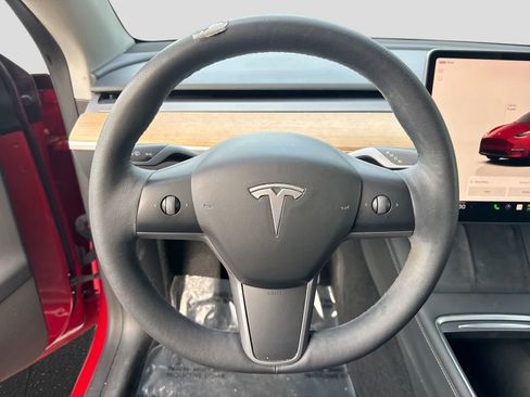Used 2023 Tesla Model Y Long Range AWD/4WD image 26