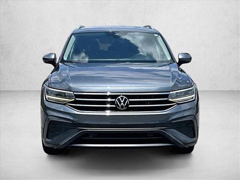 Used 2022 Volkswagen Tiguan SE FWD image 3