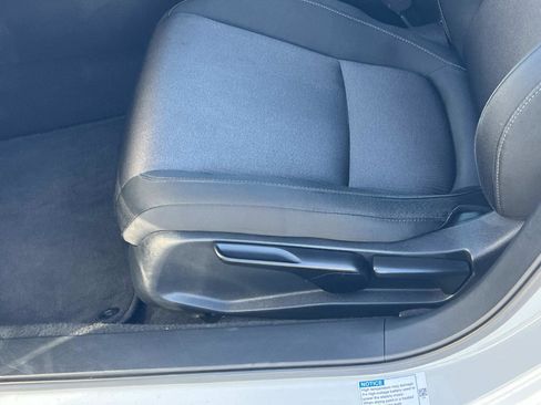 Certified 2019 Honda Accord Hybrid image 17