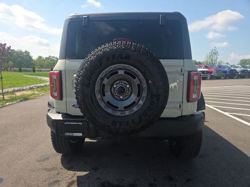 Used 2025 Ford Bronco Outer Banks w/ Sasquatch Package AWD/4WD image 11