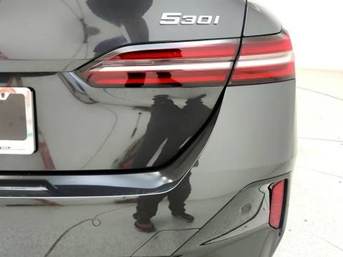 Used 2026 BMW 530i w/ M Sport Package RWD image 28