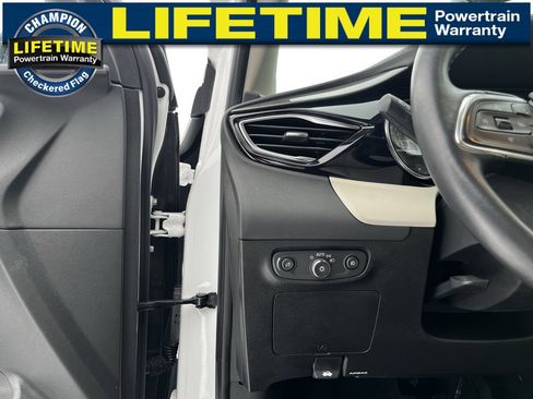 Used 2023 Buick Encore GX Select image 14