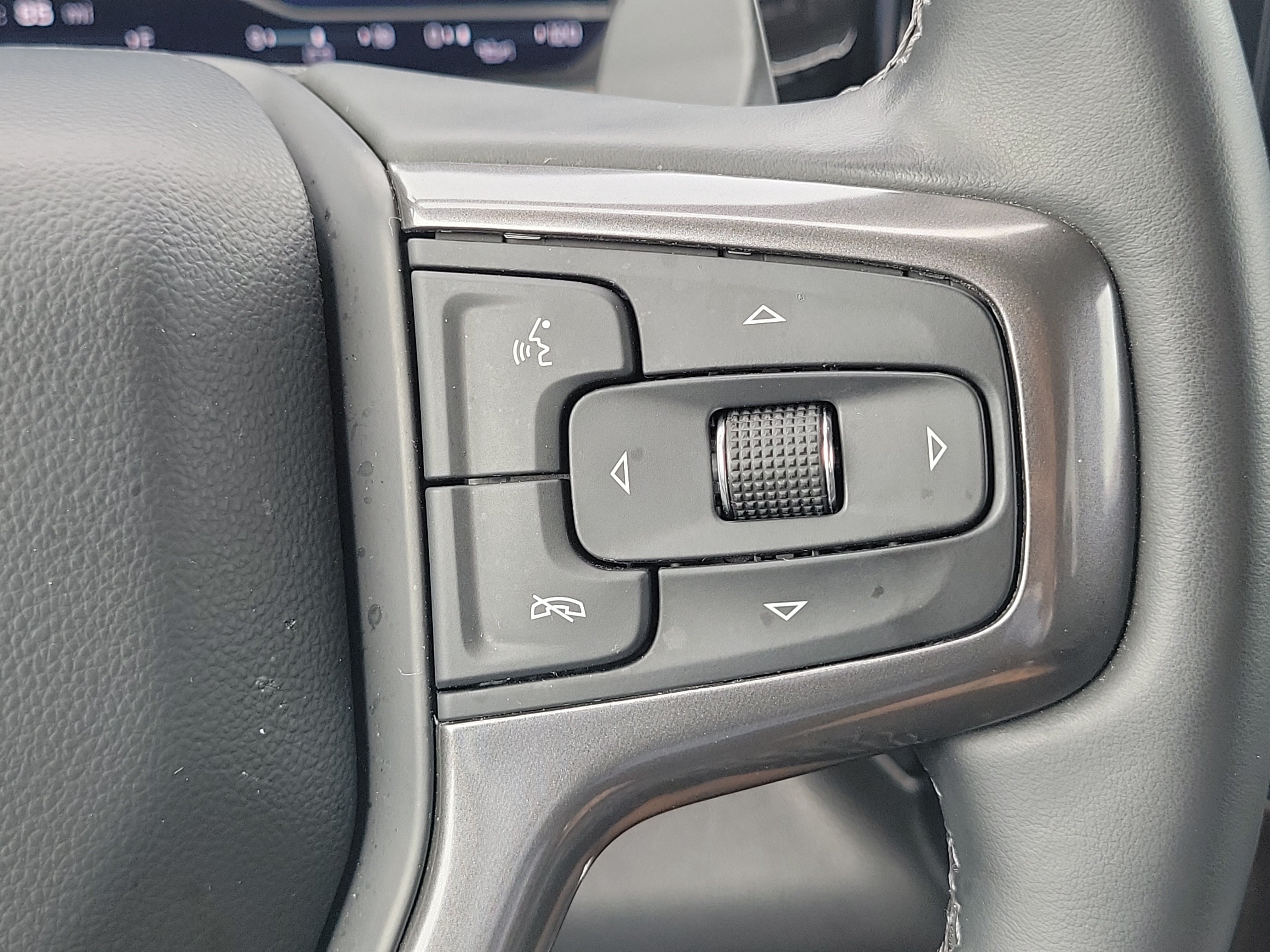 Used 2024 Chevrolet Silverado 1500 High Country AWD/4WD image 25
