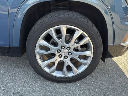 Used 2024 GMC Acadia Denali w/ Super Cruise Package image 11