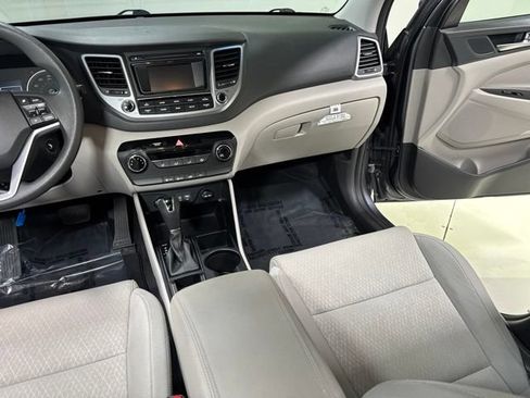 Used 2018 Hyundai Tucson SE AWD/4WD image 17