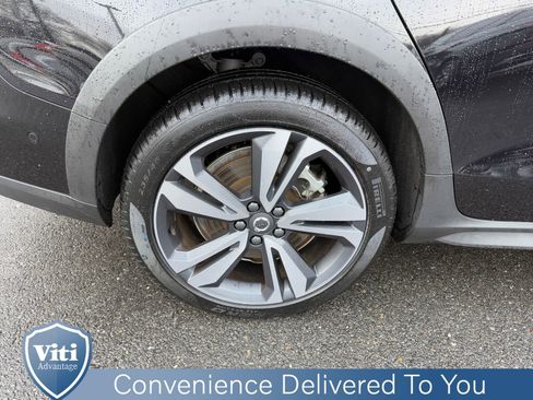Certified 2025 Volvo V60 B5 Cross Country Plus image 14