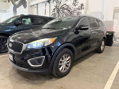 Used 2017 Kia Sorento LX w/ LX Convenience Package