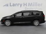 Used 2020 Chrysler Pacifica Limited image 3
