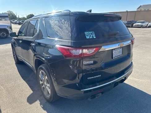 Used 2019 Chevrolet Traverse Premier w/ Driver Confidence II Package FWD image 4