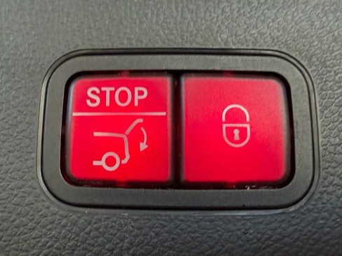 Used 2021 Mercedes-Benz GLC 300 SUV w/ Premium Package image 14