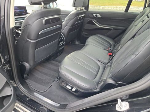 Used 2025 BMW X7 xDrive40i image 18