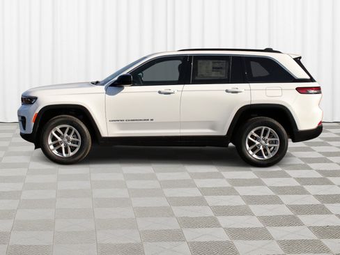 New 2026 Jeep Grand Cherokee Laredo X AWD/4WD image 35
