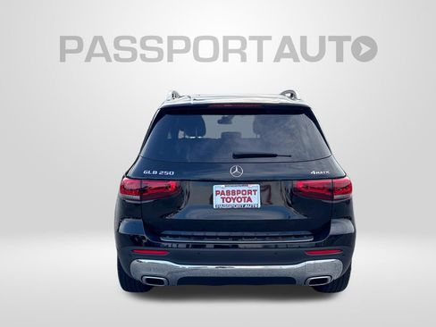 Used 2021 Mercedes-Benz GLB 250 4MATIC image 6