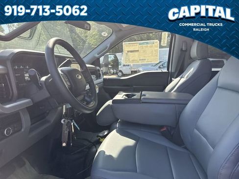 New 2025 Ford F550 4x4 Crew Cab image 19