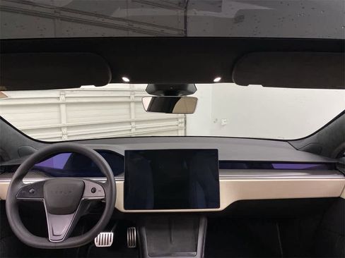 Used 2023 Tesla Model S Plaid image 11