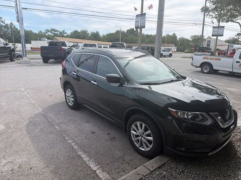 Used 2018 Nissan Rogue SV w/ Sun & Sound Touring Package AWD/4WD image 3