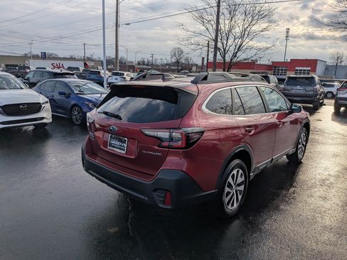 Used 2021 Subaru Outback Premium image 10