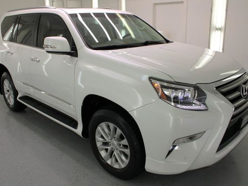 Used 2016 Lexus GX 460 w/ Premium Package AWD/4WD image 11