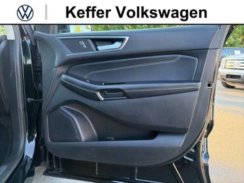 Used 2018 Ford Edge Titanium AWD/4WD image 34