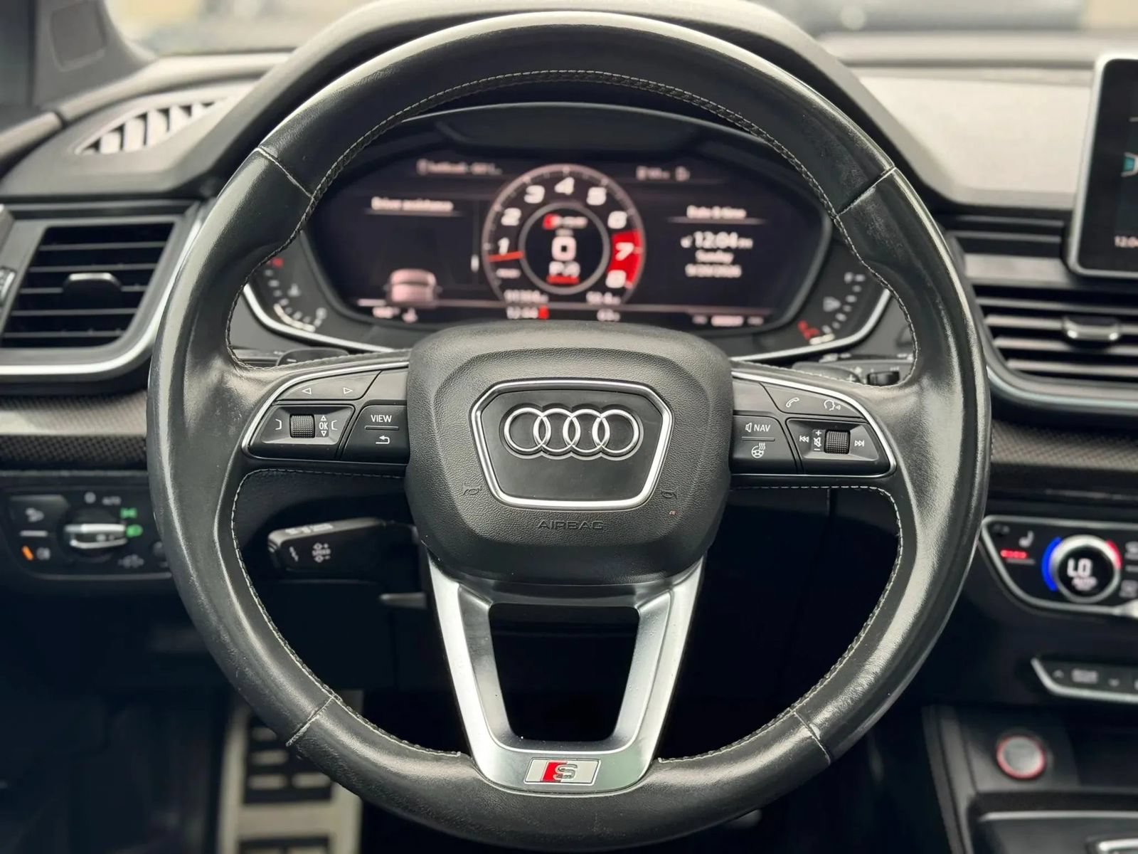 Used 2018 Audi SQ5 Premium Plus w/ Navigation Package AWD/4WD image 32