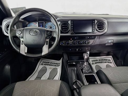 Used 2020 Toyota Tacoma TRD Sport AWD/4WD image 22