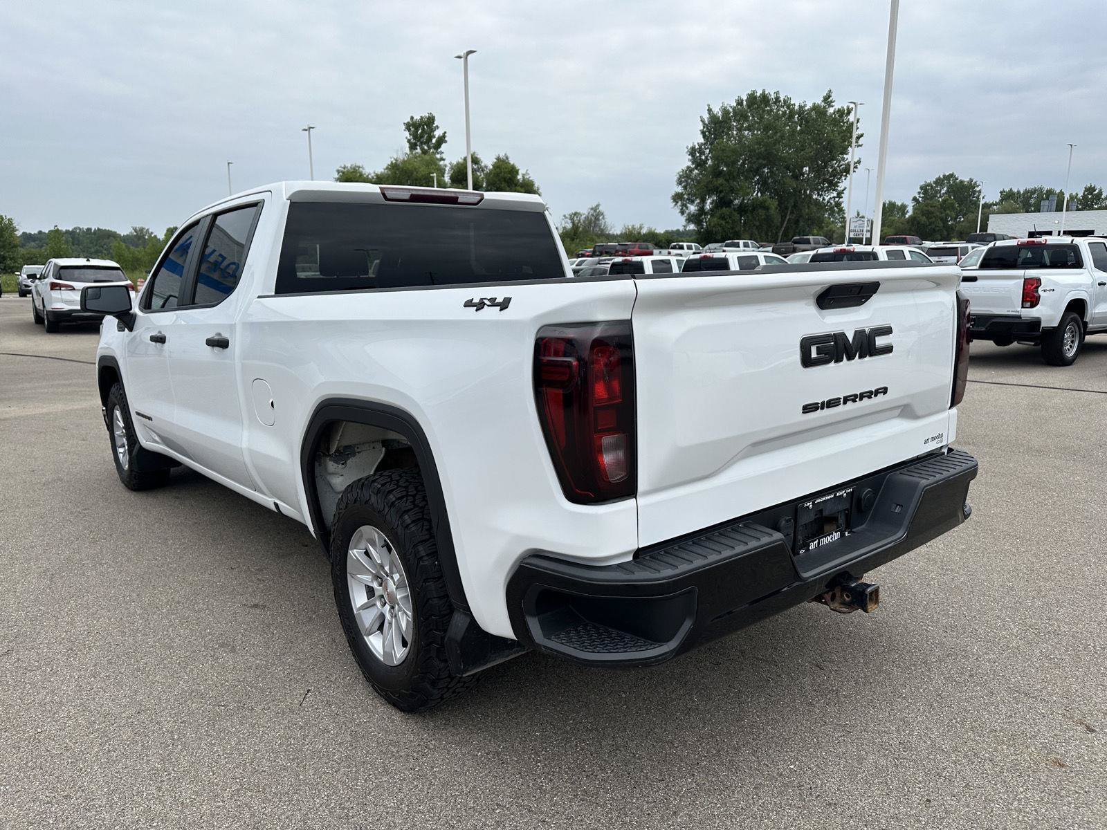 Used 2019 GMC Sierra 1500 4x4 Crew Cab w/ Convenience Package image 5