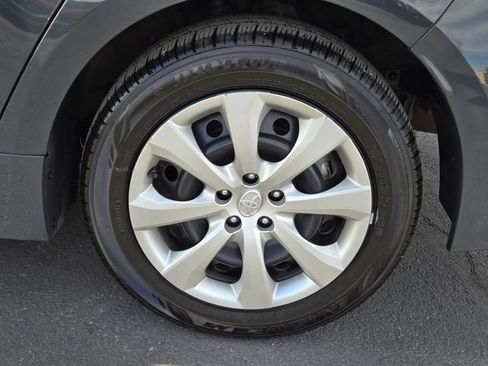 Used 2025 Toyota Corolla LE image 8
