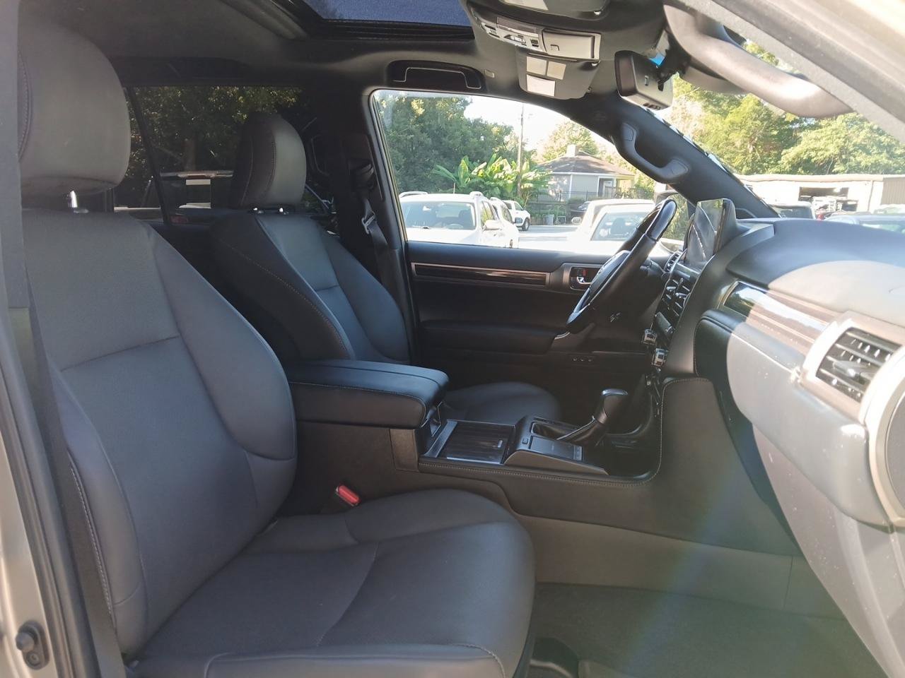 Used 2023 Lexus GX 460 Premium w/ Premium Plus Package AWD/4WD image 19