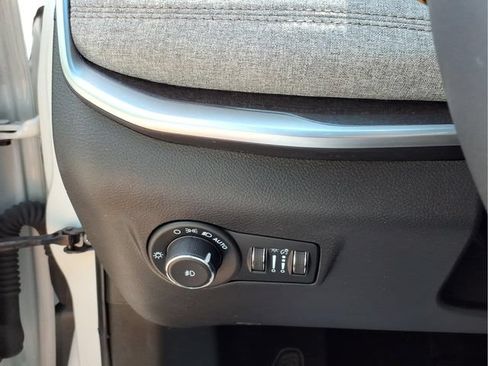 Used 2023 Jeep Compass Latitude AWD/4WD image 17