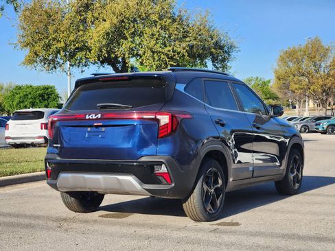 New 2026 Kia Seltos EX image 5