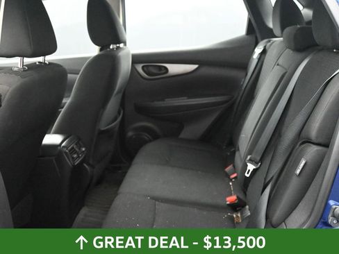 Used 2020 Nissan Rogue Sport S image 33