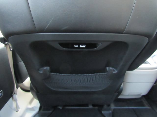 Used 2024 Chrysler Pacifica Touring-L FWD image 30