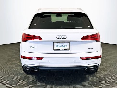 Used 2023 Audi Q5 2.0T Premium w/ Convenience Package image 7
