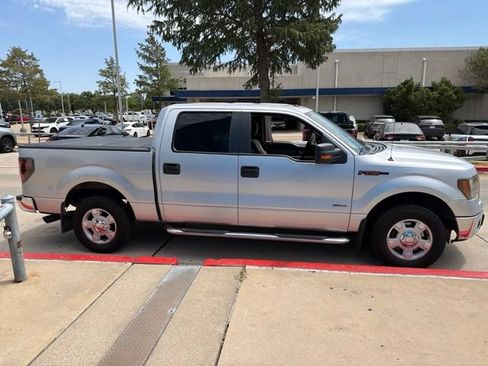 Used 2013 Ford F150 XLT w/ Mid Equipment Group RWD image 4