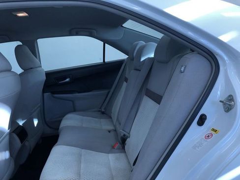 Used 2014 Toyota Camry LE image 20