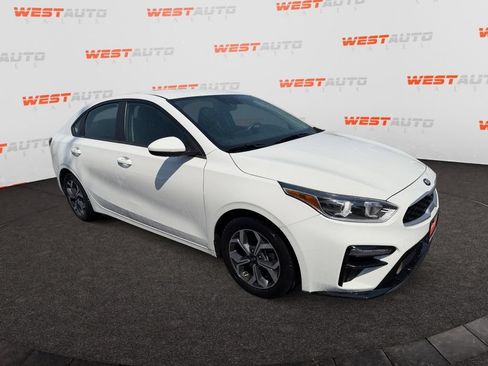 Used 2020 Kia Forte LXS FWD image 7