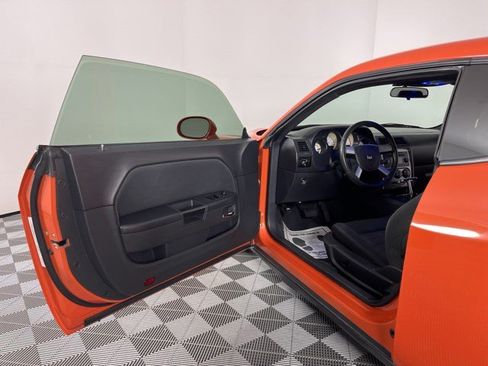 Used 2010 Dodge Challenger R/T RWD image 14