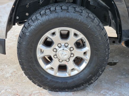 Used 2020 RAM 2500 Laramie AWD/4WD image 15