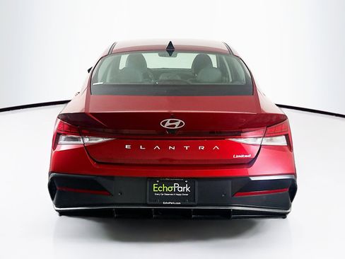 Used 2024 Hyundai Elantra Limited image 7